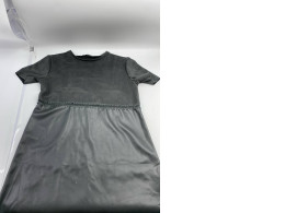 Black women's dress size M