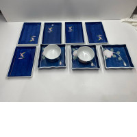 Set of blue dishes