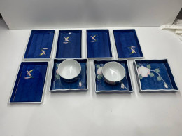 Set of blue dishes Set of blue dishes