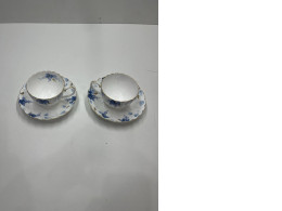 Set of 2 teacups with saucer Set of 2 teacups with saucer