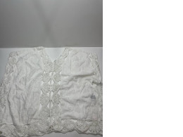 White fabric vest White fabric vest