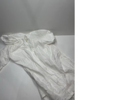 White fabric hooded robe White fabric hooded robe