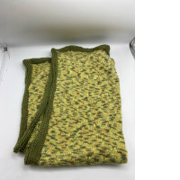 Dark green cvolourful blanket