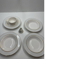 Set of white dishes Set of white dishes