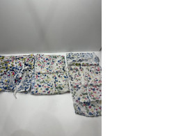 Set of colourful bed sheets