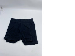 Black short sports shorts Black short sports shorts