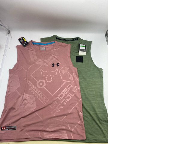 Set of 2 UNDER ARMOUR Sleeveless workout shirt Set of 2 UNDER ARMOUR Sleeveless workout shirt