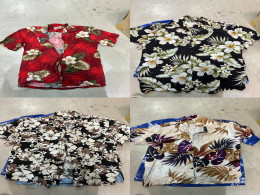 Set of 4 SECONDHAND bright shortsleeved Hawaiian shirts Set of 4 SECONDHAND bright shortsleeved Hawaiian shirts
