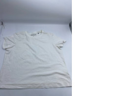 White round neck t-shirt White round neck t-shirt