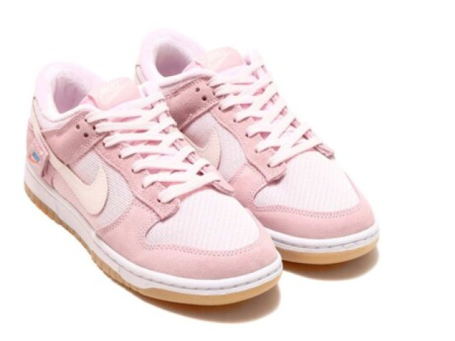 Nike WMNS Dunk Low Teddy Bear Light Soft Pink DZ5318-640 Nike WMNS Dunk Low Teddy Bear Light Soft Pink DZ5318-640
