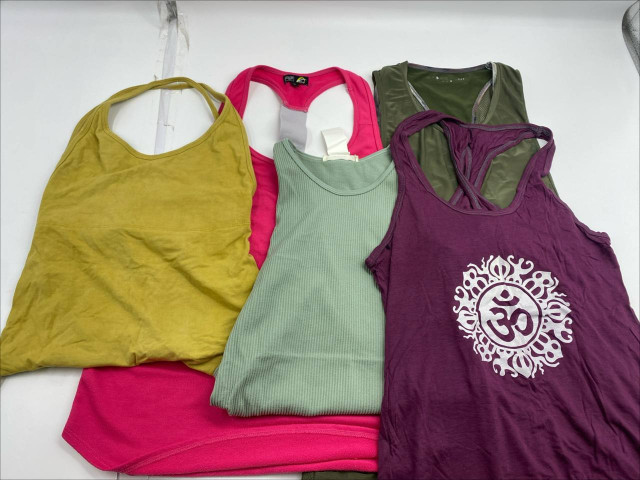 Set of 5 Women's tank tops Set of 5 Women's tank tops