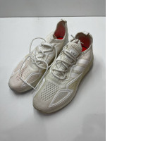 SECONDHAND white sneakers