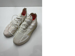 SECONDHAND white sneakers SECONDHAND white sneakers