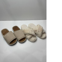 Set of 2 beige home slippers
