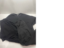 Black set: 1 t-shirt and 2 pants Black set: 1 t-shirt and 2 pants