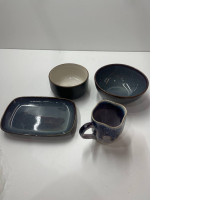 Set of dark blue dishes