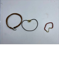 Set of souvenir braclettes