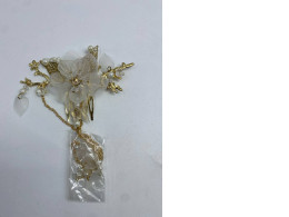 Women's jewelry in the form of a flower