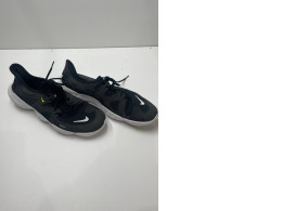 SECONDHAND Nike black running shoes SECONDHAND Nike black running shoes