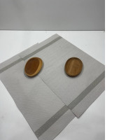 Set of 2 table mats and 2 towel racks