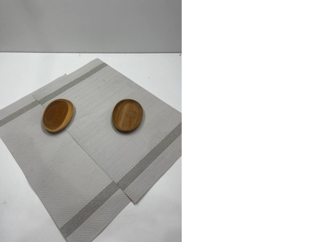 Set of 2 table mats and 2 towel racks Set of 2 table mats and 2 towel racks