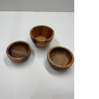 Set of 3 wooden cups