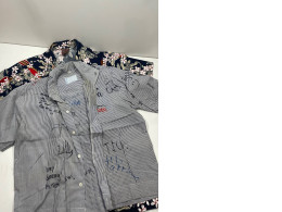 Set of 2 women's shortsleeved shirts Set of 2 women's shortsleeved shirts