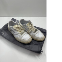 White secondhand sneakers