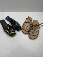 Set of 2 women's secondhand shoes Set of 2 women's secondhand shoes