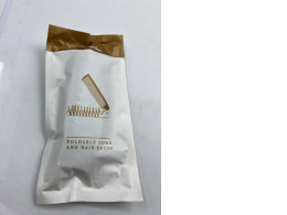 Foldable comb and hair brush Foldable comb and hair brush