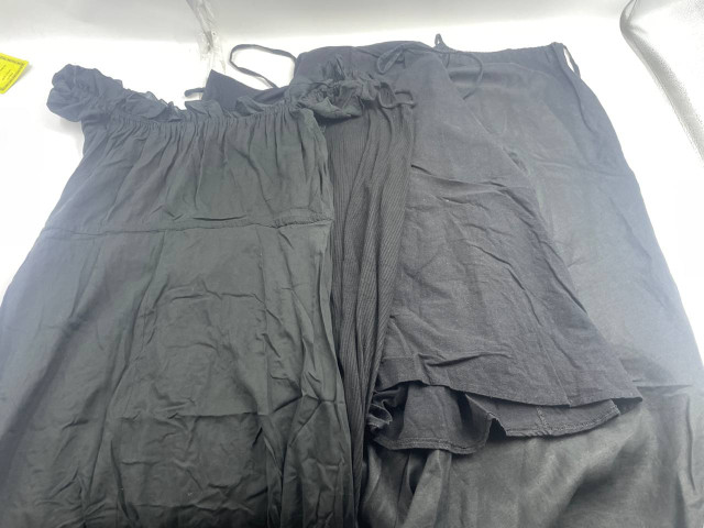 Set of 4 SECONDHAND black lond dresses Set of 4 SECONDHAND black lond dresses