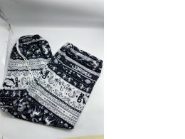 White and black trousers 