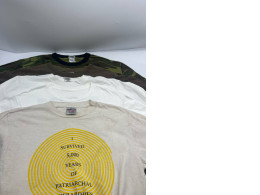 Set of colourful SECONDHAND t-shirts