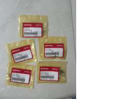 Set of 5 springs for fastening