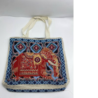 Elephant pattern shoulder bag 