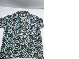 Black and white short sleeve shirt 