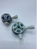 Set of 2 Chinese pattern teapot with glazed tiles