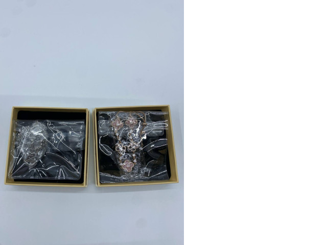 Set of 2 Women's stainless steel bracelet Set of 2 Women's stainless steel bracelet