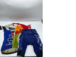 Set of 2 Cycling jerseys and pants 