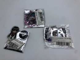 Set of 2 keychains and 1 acrylic stand