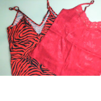 Set of 2 red tops