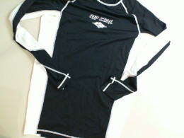 Sports sweatshirt with long sleeves