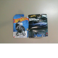 Set of 2 models, car and motorcycle