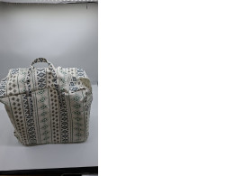 Large patterned garment bag 