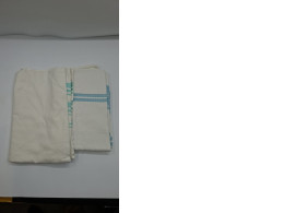Set of 2 White towel 
