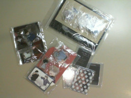 Set of 4 acrylic stands + 4 acrylic photo frames Set of 4 acrylic stands + 4 acrylic photo frames