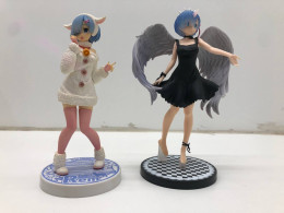 Set of 2 japanese figures Set of 2 japanese figures