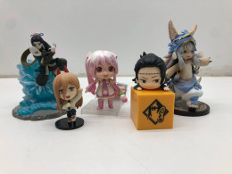 Set of 5 Japanese mini figures 