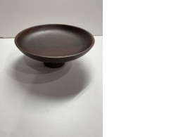 Dark brown fruit plate