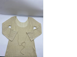 Cream long-sleeved knitted sweater Cream long-sleeved knitted sweater